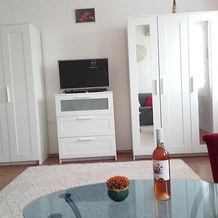 Éger Apartman Bagian luar foto