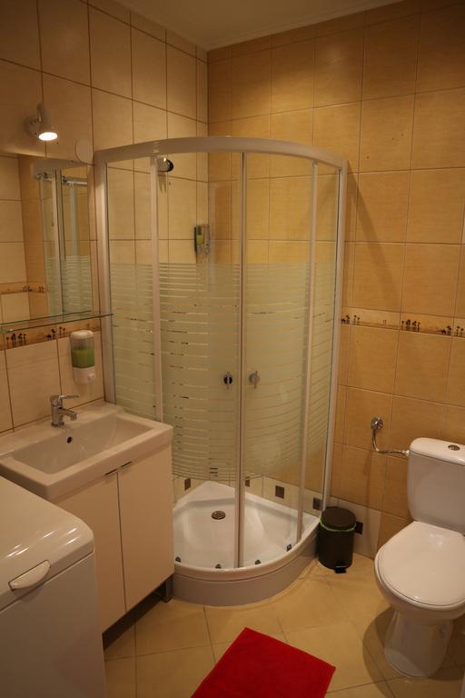 Éger Apartman Bagian luar foto