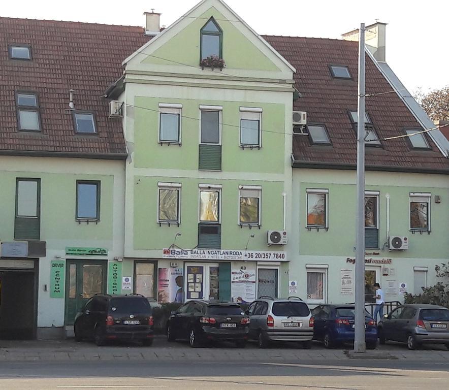 Éger Apartman Bagian luar foto